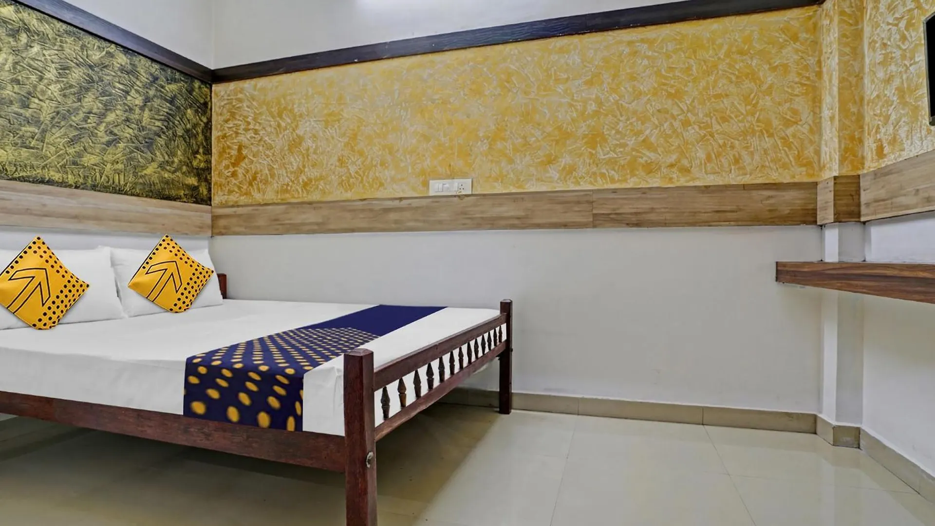 Hotel O Edappally Stays Kochi